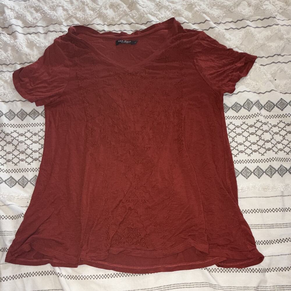 MAX JEANS Red Embroidered Geometric V-Neck Short Sleeve Tee Women’s Size S
